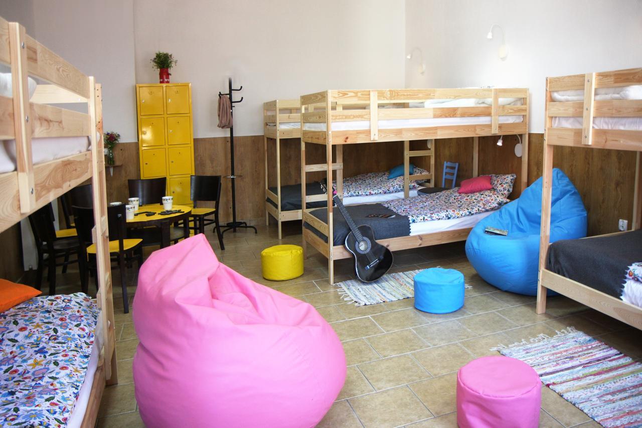 Folk Hostel Познань Экстерьер фото