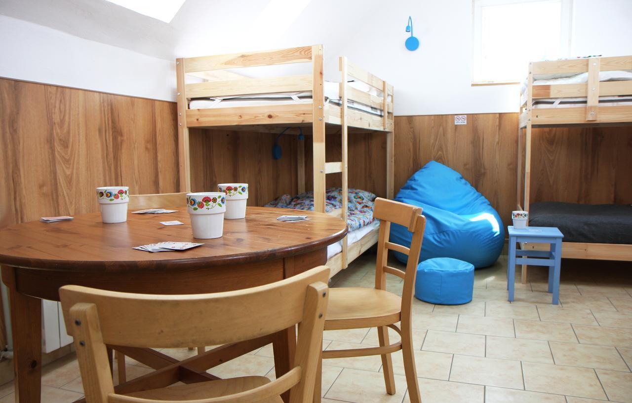 Folk Hostel Познань Экстерьер фото